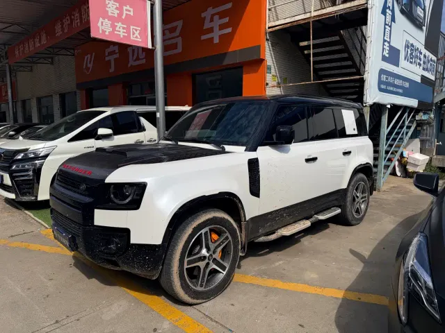 Фотография автомобиля — Land Rover Defender