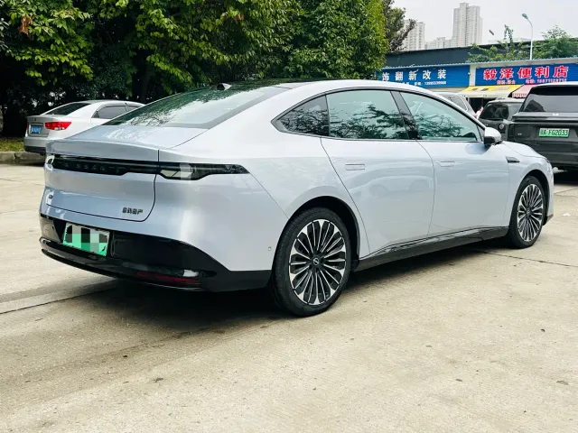 Nissan N7 — Фото автомобиля 6