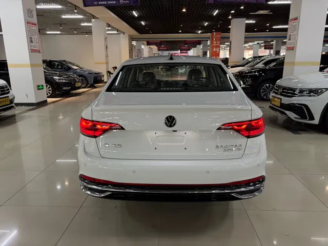 Volkswagen Sagitar — Фото автомобиля 11