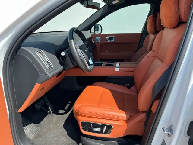 Li Auto L7 — Фото автомобиля 12