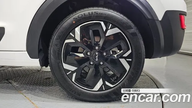 Kia Niro — Фото автомобиля 6