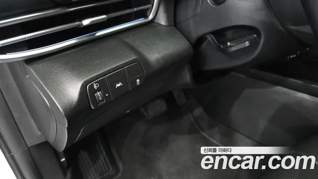 Hyundai AVANTE Avante (CN7) — Фото автомобиля 17