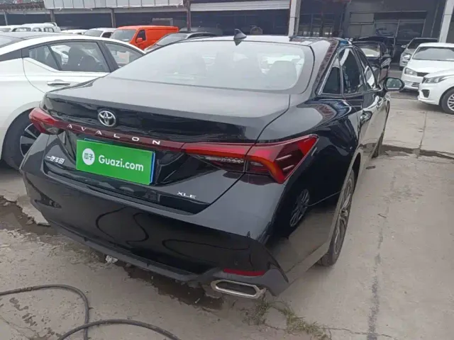 Toyota Avalon — Фото автомобиля 6