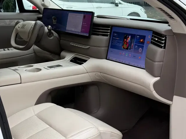 IM Motors LS6 — Фото автомобиля 13