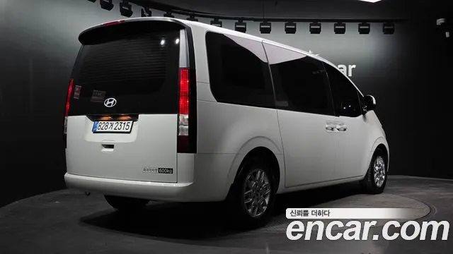 Hyundai Staria — Фото автомобиля 2