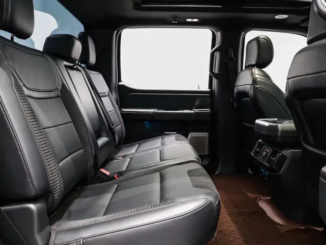 Ford F-150 Raptor — Фото автомобиля 11