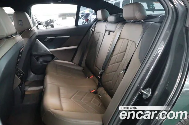 BMW 5 Series G60 — Фото автомобиля 9