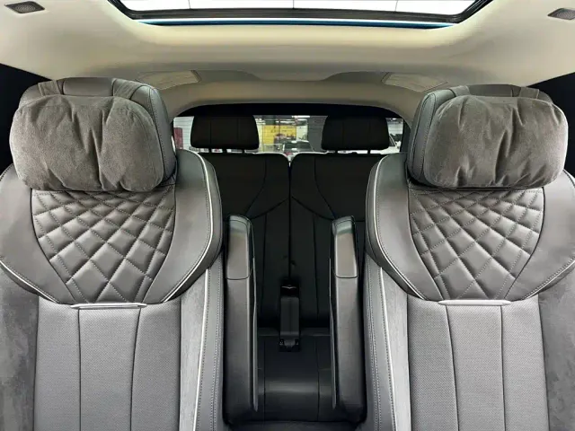 Hongqi E-HS9 — Фото автомобиля 23