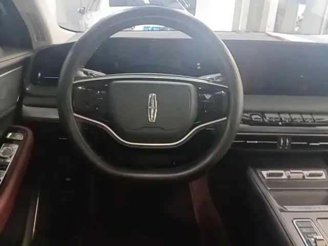 Lincoln Z — Фото автомобиля 10