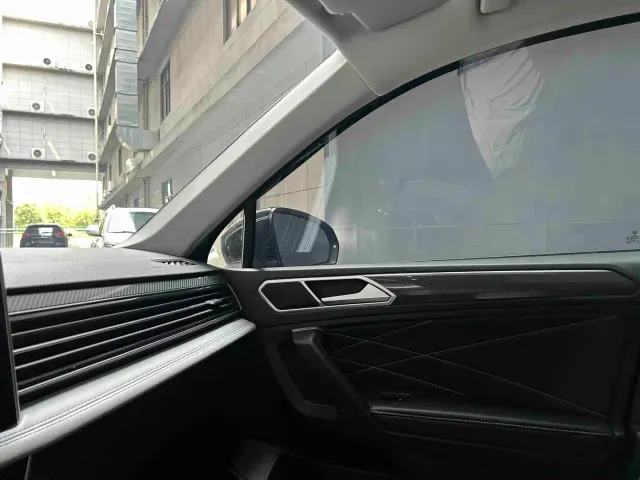 Volkswagen Tiguan L — Фото автомобиля 4
