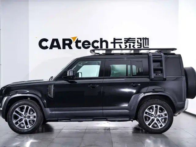 Land Rover Defender — Фото автомобиля 8