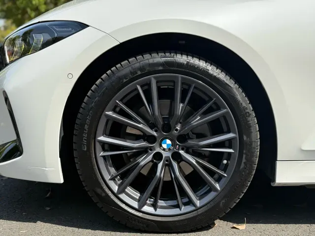 BMW 3 Series — Фото автомобиля 5