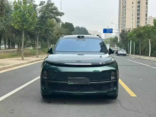 Li Auto L9 — Фото автомобиля 2