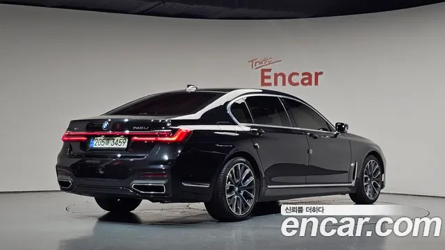 BMW 7 Series — Фото автомобиля 2