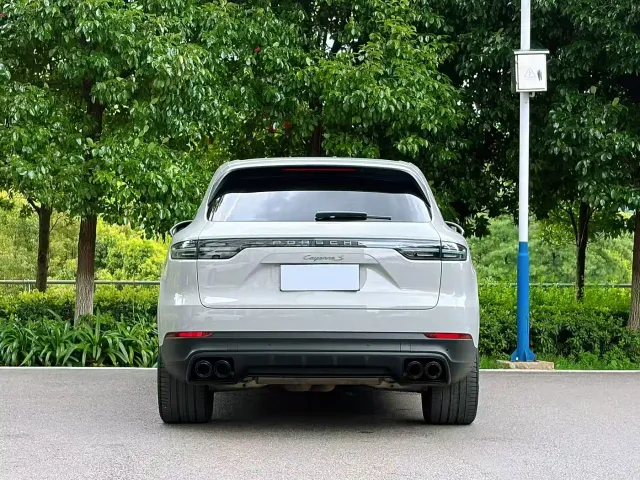 Porsche Cayenne — Фото автомобиля 5