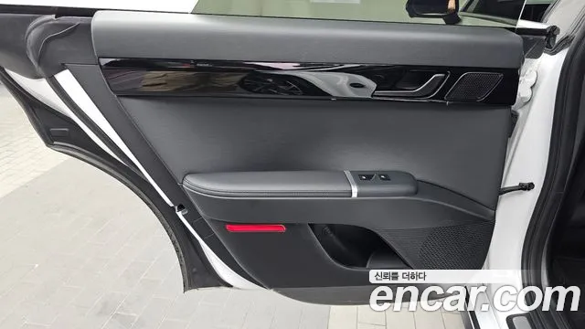 Hyundai Grandeur GN7 — Фото автомобиля 14