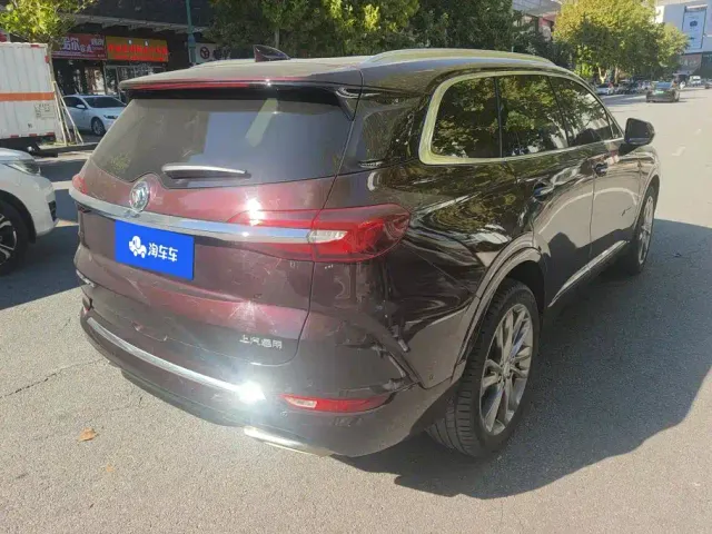 Buick Enclave — Фото автомобиля 3