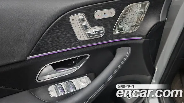 Mercedes-Benz GLE-Class — Фото автомобиля 29