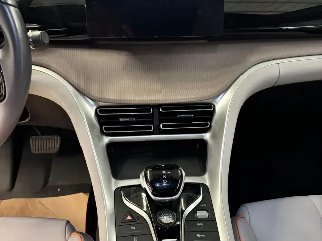 BYD Song Pro — Фото автомобиля 11