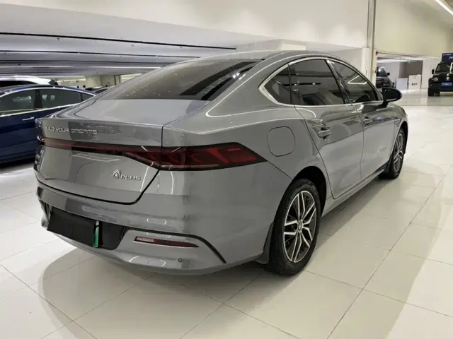 BYD Qin PLUS — Фото автомобиля 18