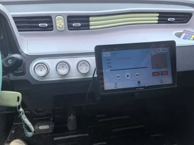 Wuling Hongguang Mini EV — Фото автомобиля 8