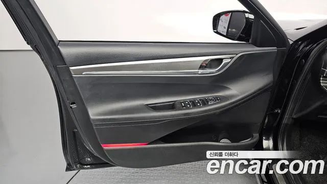 Hyundai Grandeur New — Фото автомобиля 13