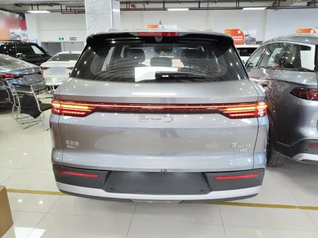 BYD Song Pro — Фото автомобиля 3