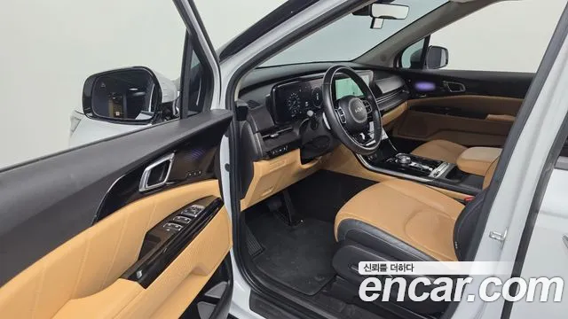 Kia Carnival Generation 4 — Фото автомобиля 10