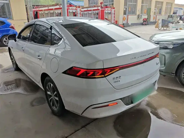 BYD Qin PLUS — Фото автомобиля 4