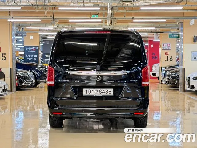 Mercedes-Benz V-Class — Фото автомобиля 4