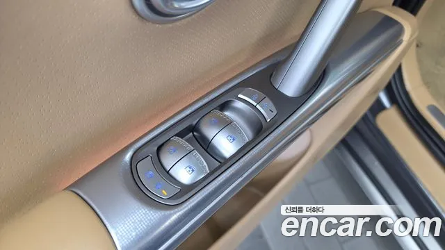 Genesis GV60 — Фото автомобиля 30