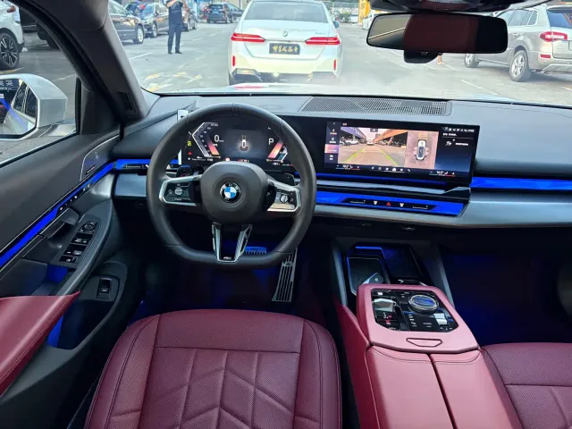 BMW 5 Series — Фото автомобиля 7
