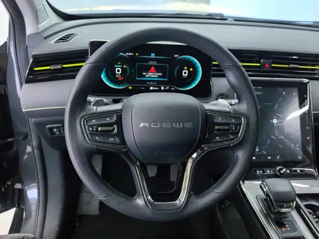 Roewe RX5 — Фото автомобиля 15