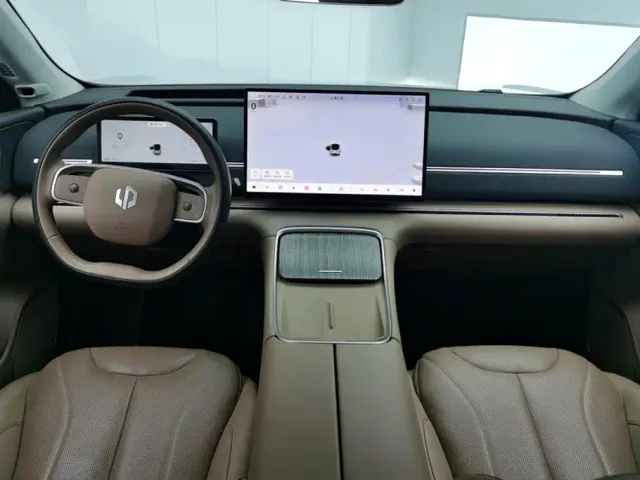 Leapmotor C11 — Фото автомобиля 12