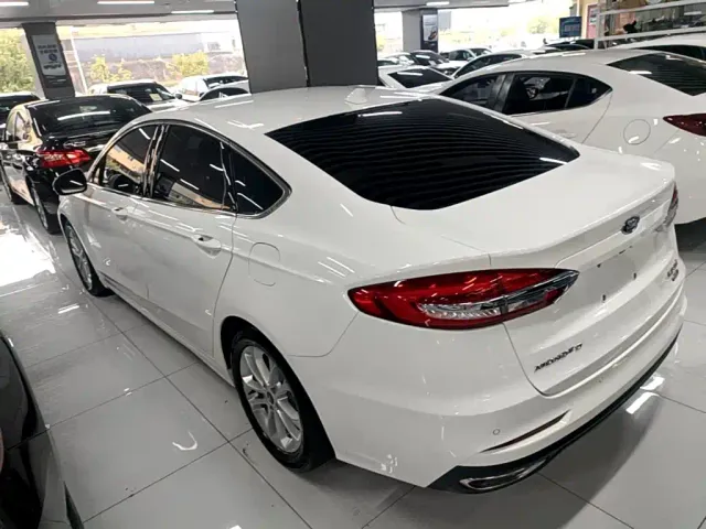 Ford Mondeo — Фото автомобиля 4