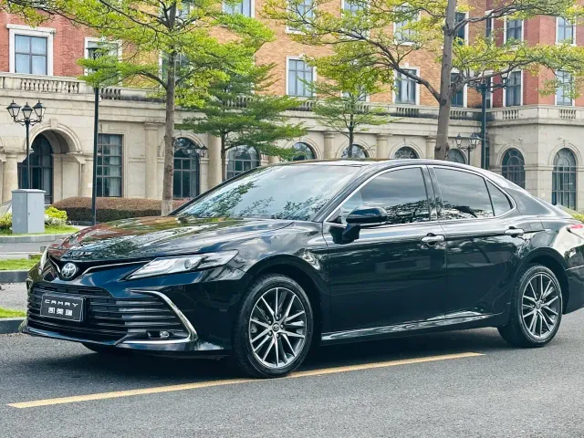 Фотография автомобиля — Toyota Camry