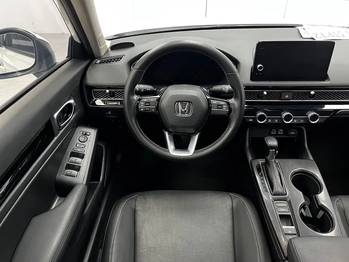 Honda Civic 2022 180TURBO CVT Premium Edition — Фото автомобиля 11