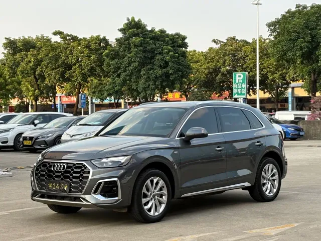Фотография автомобиля — Audi Q5L