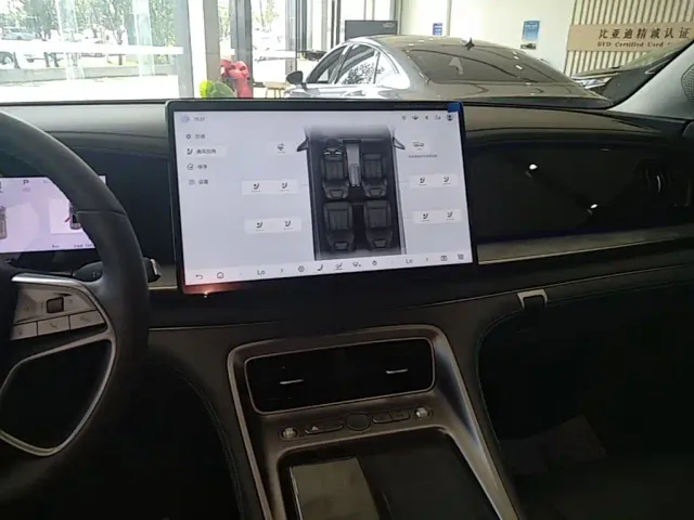 BYD Hai Shi 07 DM-i — Фото автомобиля 12