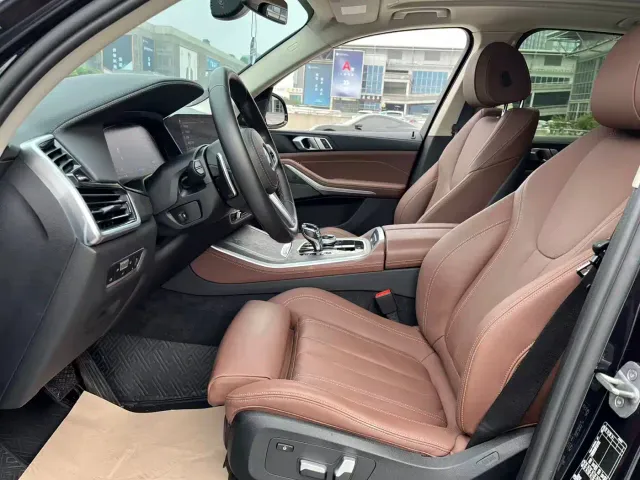 BMW X5 — Фото автомобиля 13
