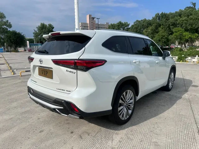Toyota Highlander — Фото автомобиля 9