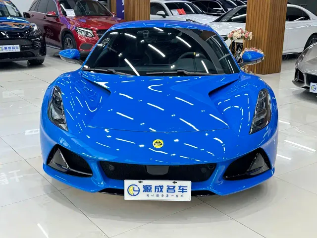 Lotus Emira — Фото автомобиля 4
