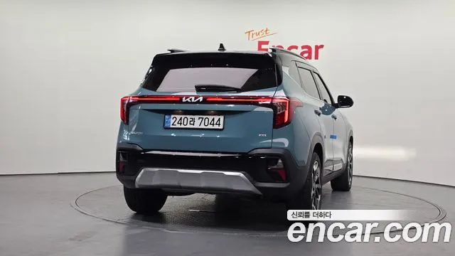 Kia Seltos — Фото автомобиля 4