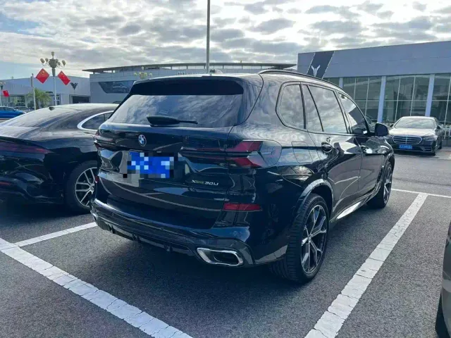 BMW X5 — Фото автомобиля 9