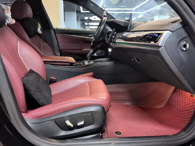 BMW 5 Series — Фото автомобиля 16