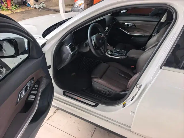 BMW i3 — Фото автомобиля 3