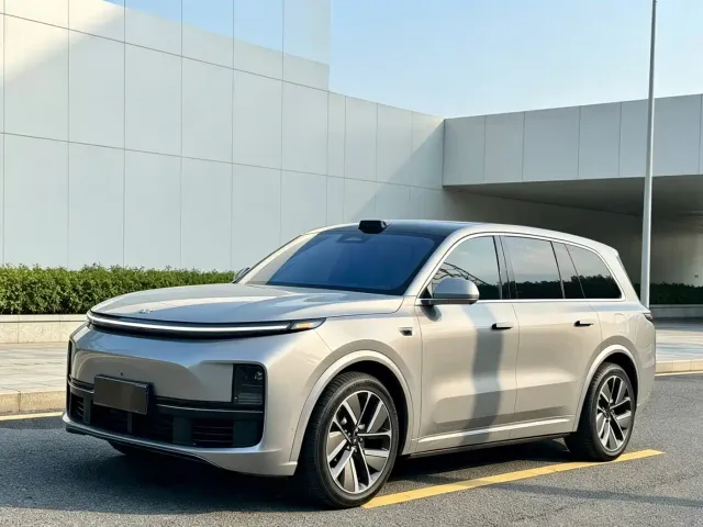 Li Auto L9 — Фото автомобиля 3