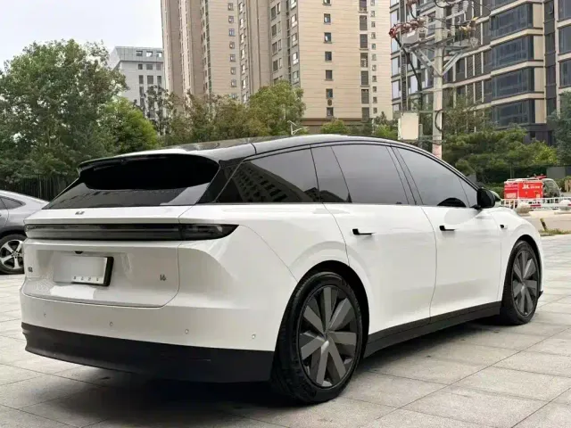 Li Auto i6 — Фото автомобиля 6