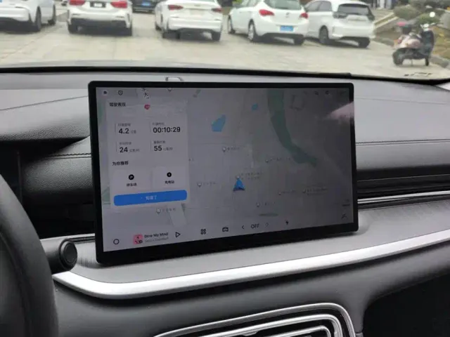 Geely Galaxy Stellar 6 — Фото автомобиля 13