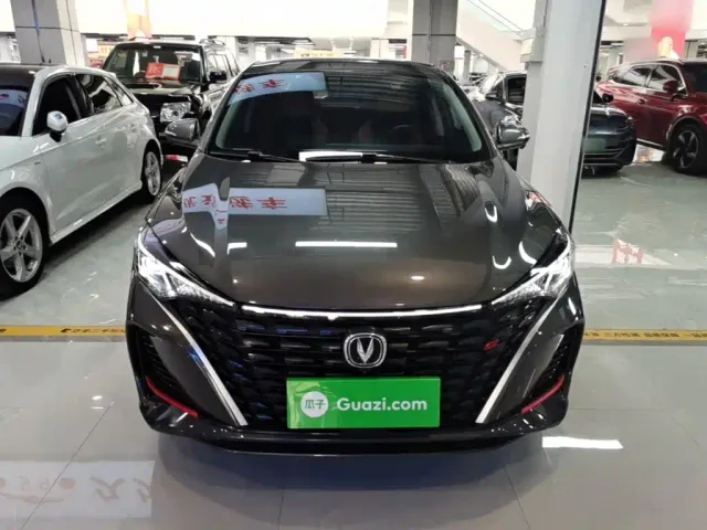 Changan Eado — Фото автомобиля 2
